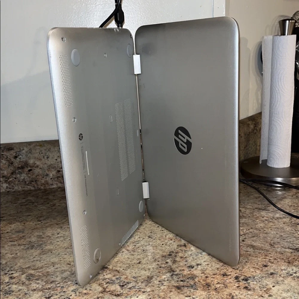 Hp Pavilion x360 2 in 1 laptop/tablet